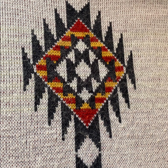 Vintage Point Zero America tribal sweaters - Picture 10 of 13